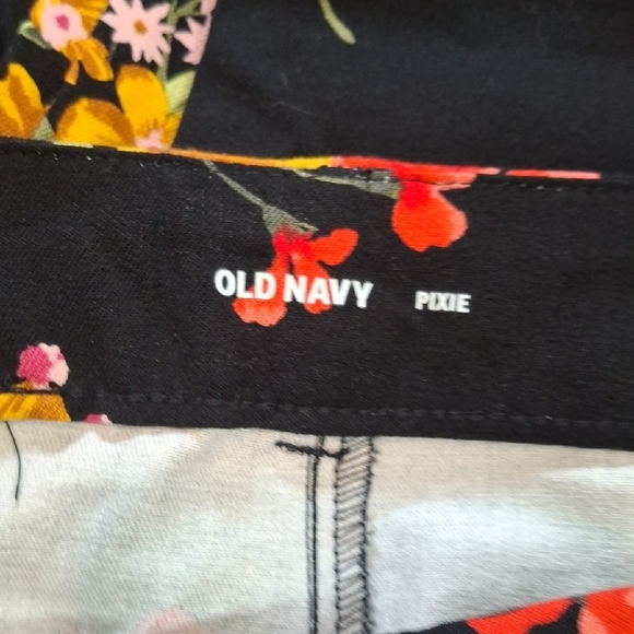 Floral Black Pants - Picture 3 of 7